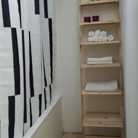 Room In Apartment Rishon Leziyyon Exterior photo